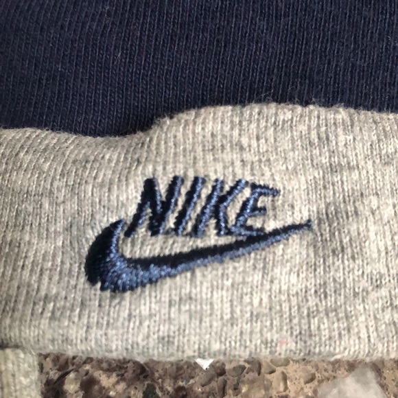 Nike navy hat and mittens 0-6 months EUC - Picture 5 of 5